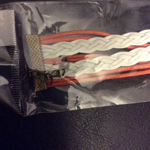 Frozen bracelet in orange & white - Picture 3 of 4